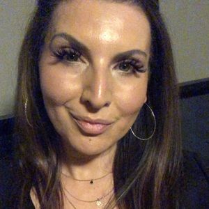 Meet your Posher, Zaina